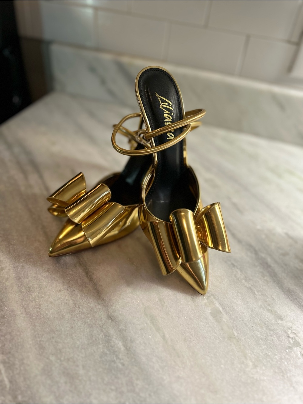Lilian Gold Metallic Bow Heels – Size 8